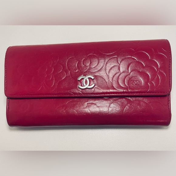Chanel embossed long wallet - Picture 6 of 10